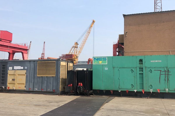 冠县发电机出租空气滤清器的清洁频率是多少？